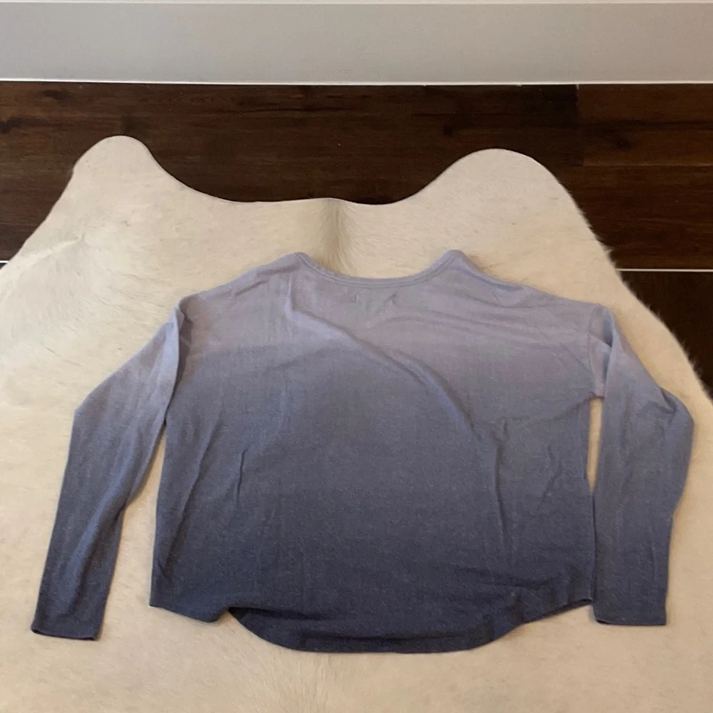 Lucky Brand Ombre Blue Long Sleeve Top - Picture 3 of 3